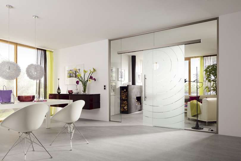 agile_50_dorma_glasschiebetueren_agile150_eye_auf_glas