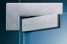 Dorma Beschläge PT 20 und PT 40 für Ganzglasanlagen Serie Universal Dorma Beschläge PT 20 und PT 40 für Ganzglasanlagen Serie Universal