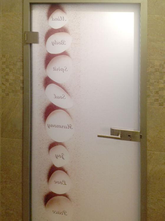 Referenzfoto Glastür Farbdruck Modell Relax Kunde Fly Direction Madrid