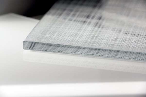 Lasertechnik auf ESG Detail Glastüren - beta.ganzglastuere.de