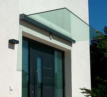 traegerloses_glasvordach_tada_03